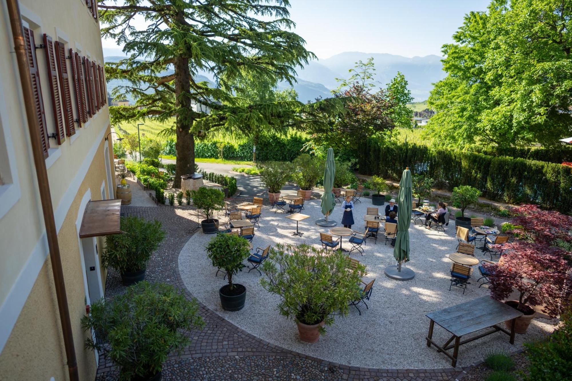 Castel Sallegg Suites Adults Only Caldaro Εξωτερικό φωτογραφία